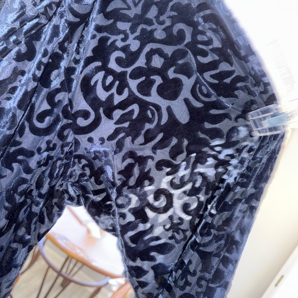 fab'rik Navy Velvet burn out Patterned Pants with shorts Party Pants Medium EUC - Picture 5 of 5